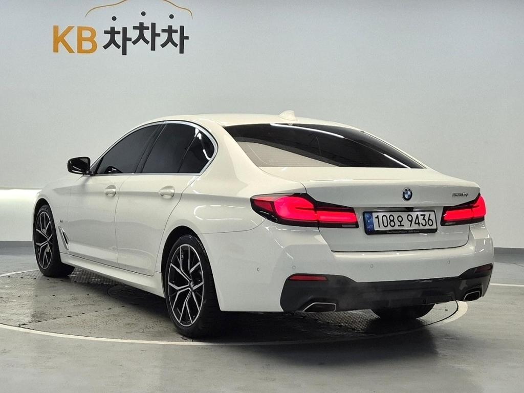 2023 BMW 5 SERIES (7Gen) 