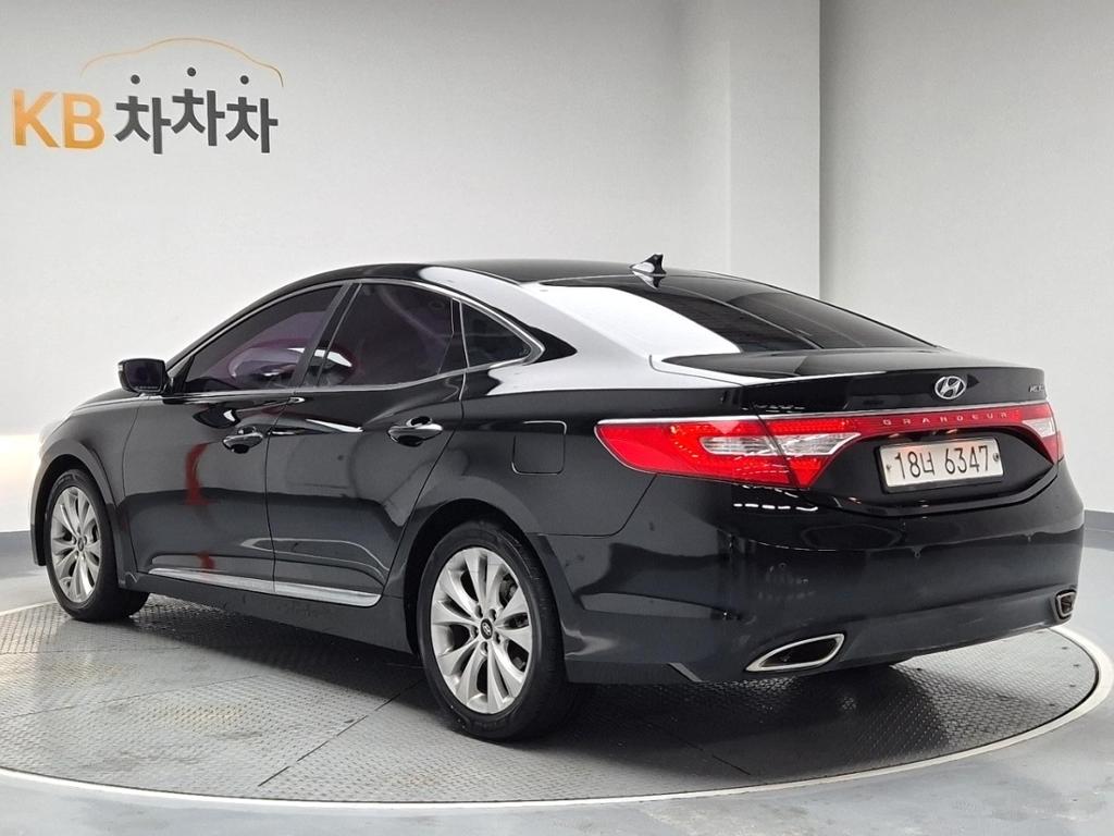 2012 HYUNDAI GRANDEUR HG 