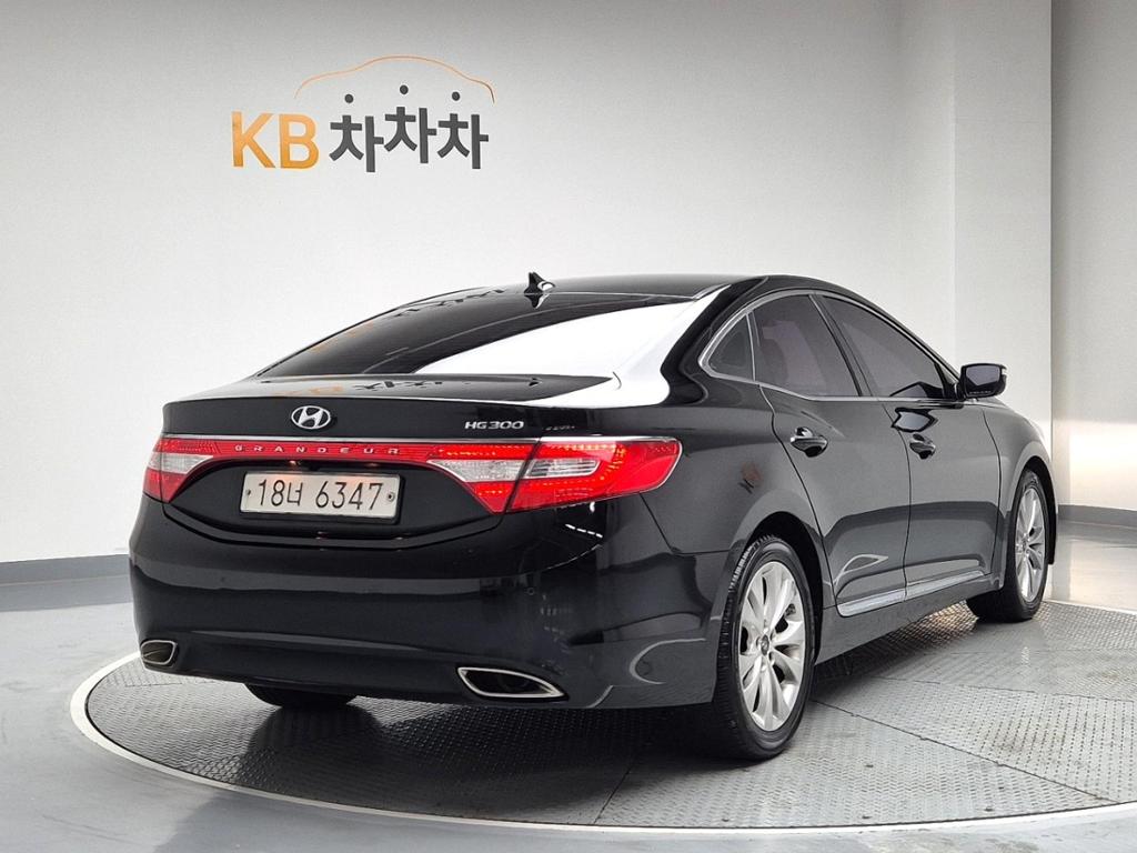 2012 HYUNDAI GRANDEUR HG 