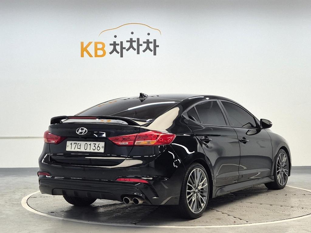 2017 HYUNDAI AVANTE AD 