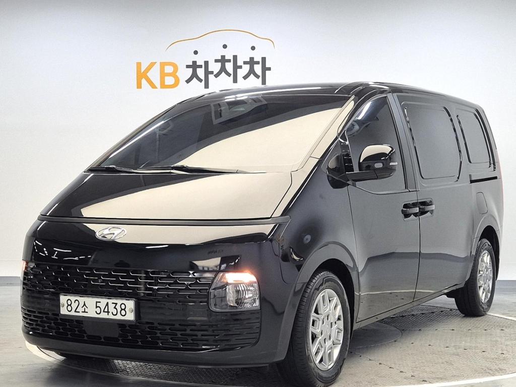 2022 HYUNDAI STARIA 