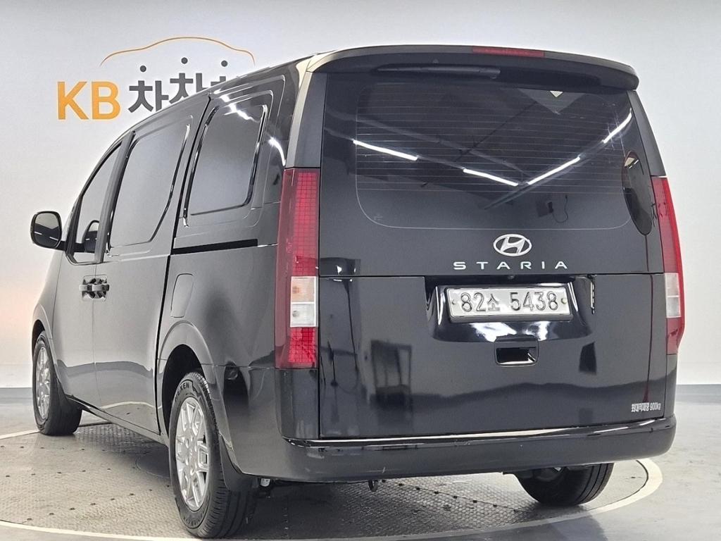 2022 HYUNDAI STARIA 
