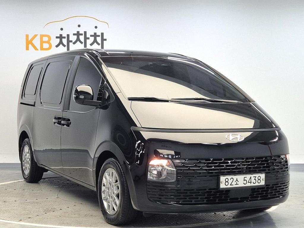 2022 HYUNDAI STARIA 