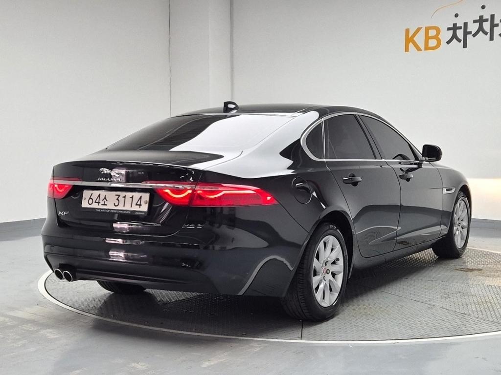 2017 JAGUAR XF (2G) 
