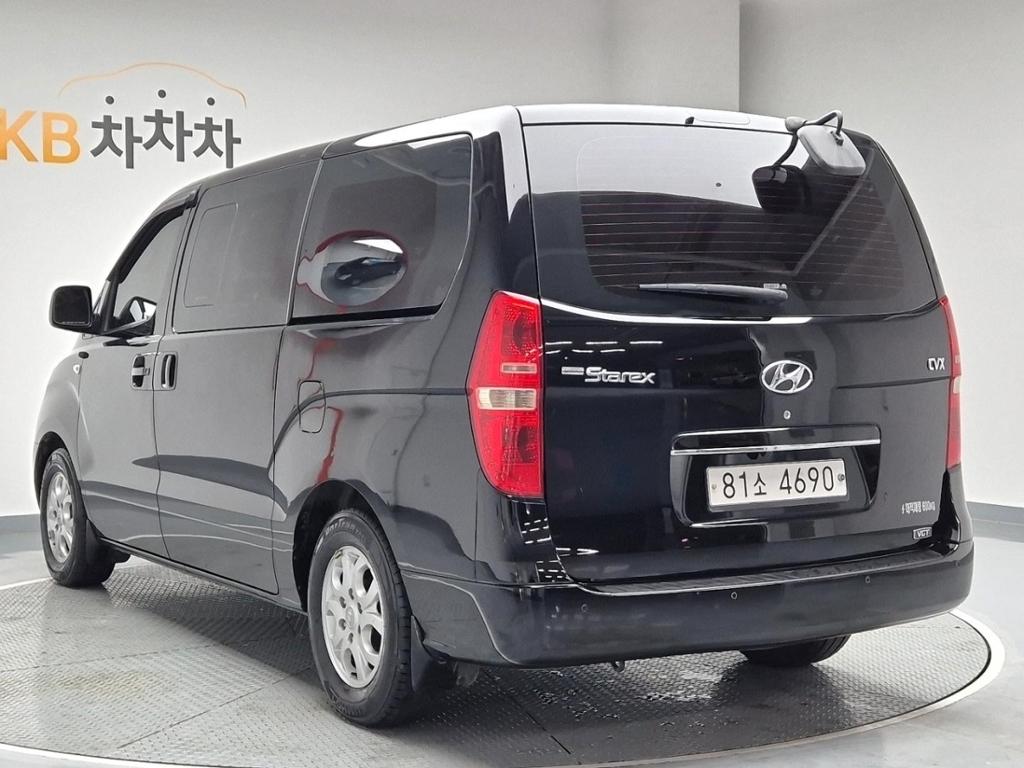 2013 HYUNDAI GRAND STAREX 