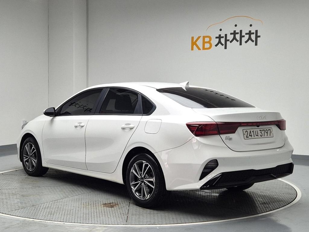 2022 KIA THE NEW K3 