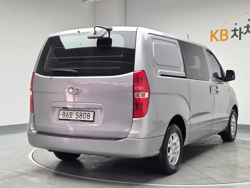 2015 HYUNDAI GRAND STAREX 