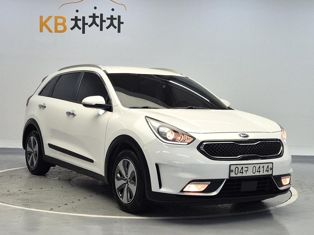 2017 KIA NIRO 