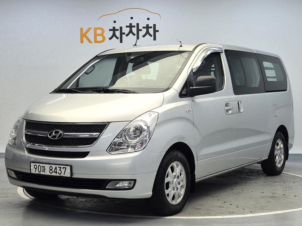 2010 HYUNDAI GRAND STAREX 