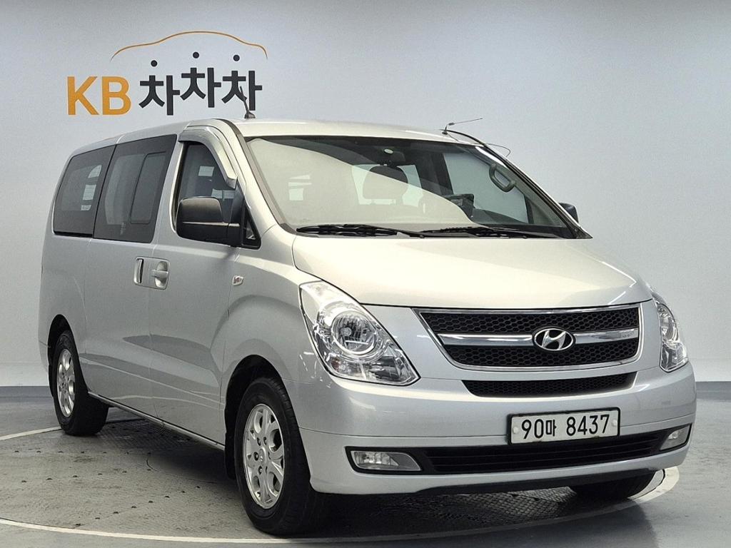 2010 HYUNDAI GRAND STAREX 