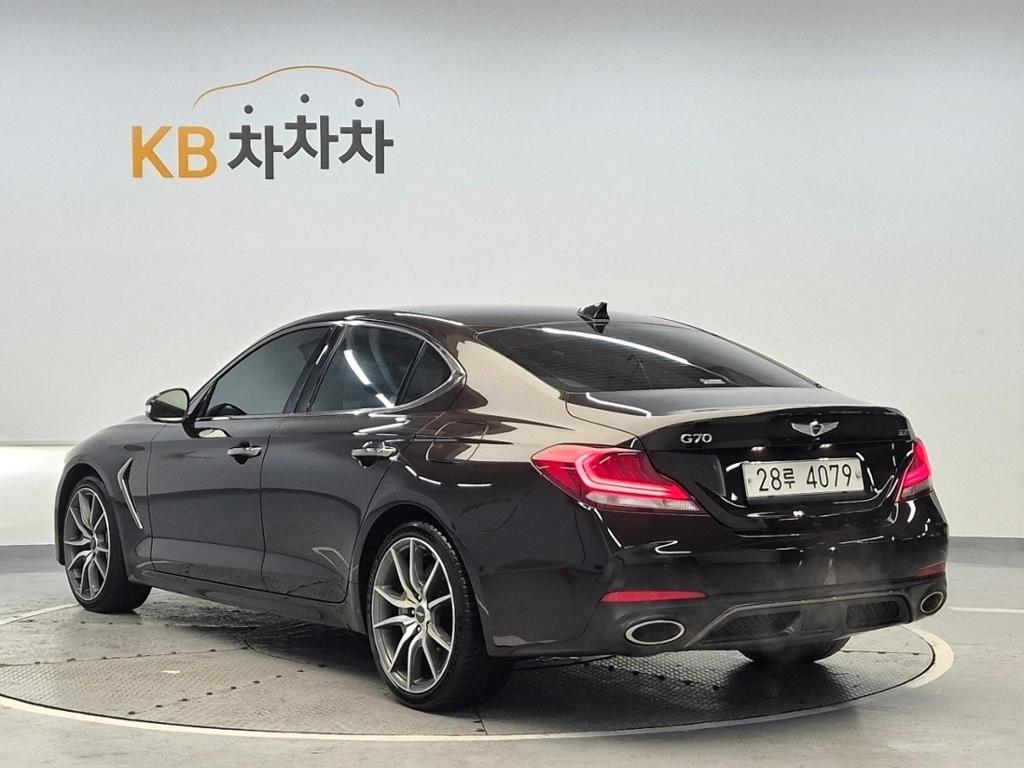 2018 GENESIS G70 