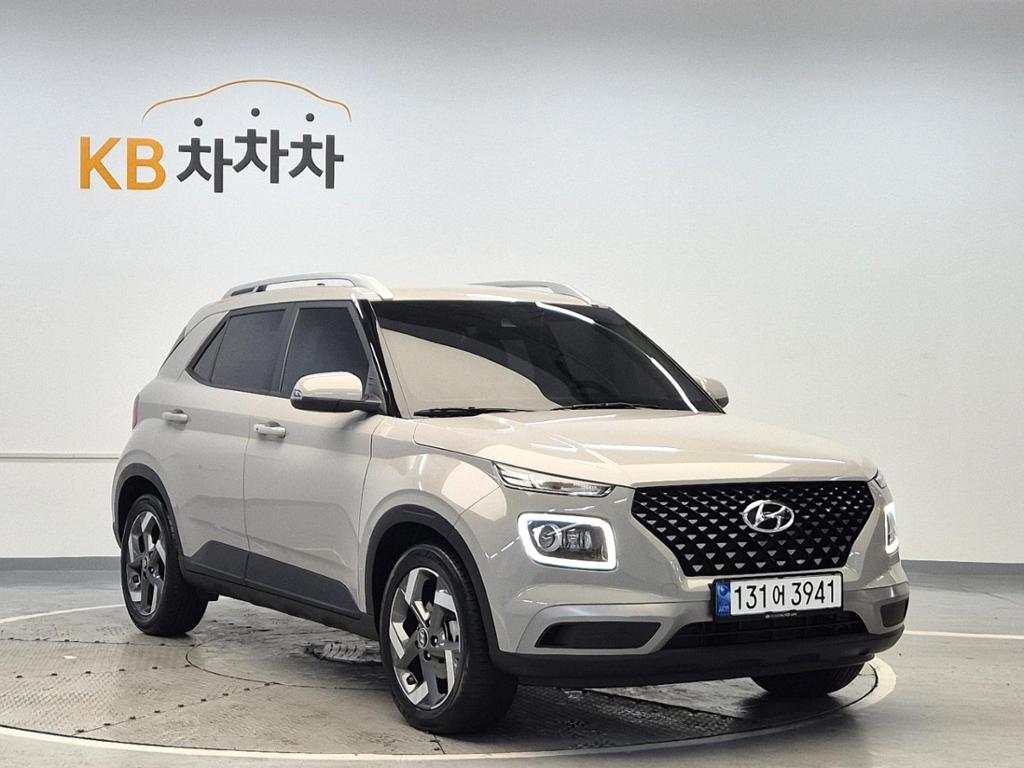 2022 HYUNDAI VENUE 