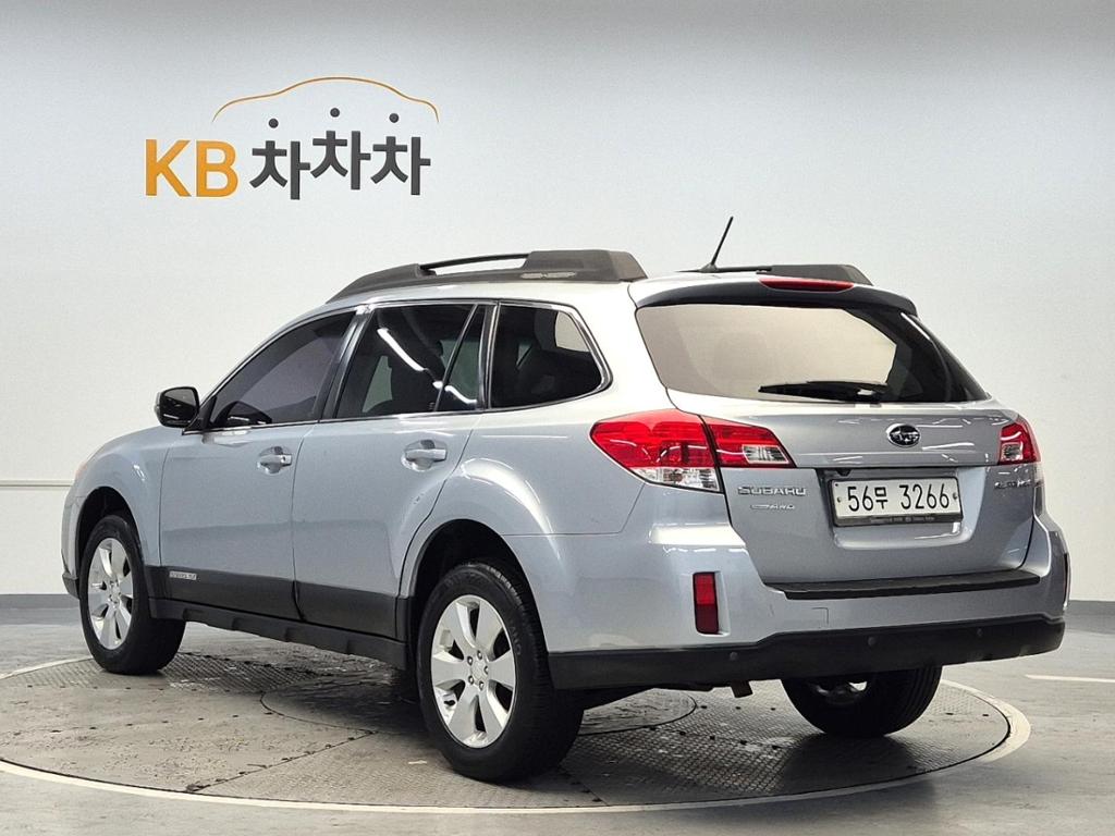2012 SUBARU OUTBACK 