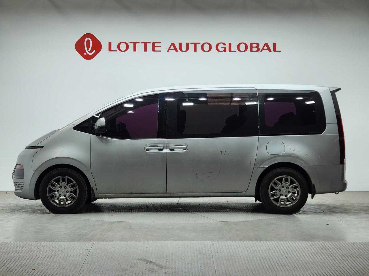 2022 HYUNDAI STARIA 2.2 Diesel Tourer 9seat 4W Modern