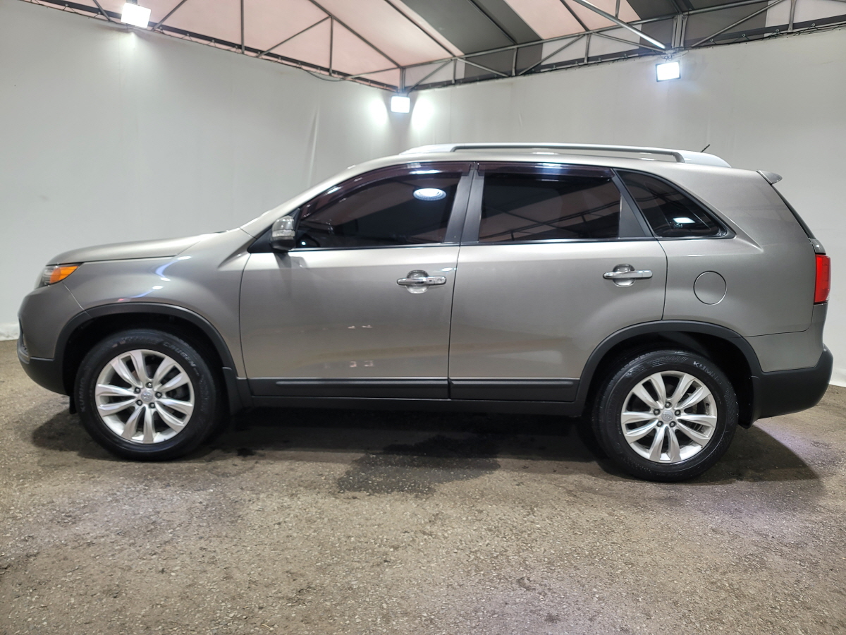 2010 KIA SORENTO R 