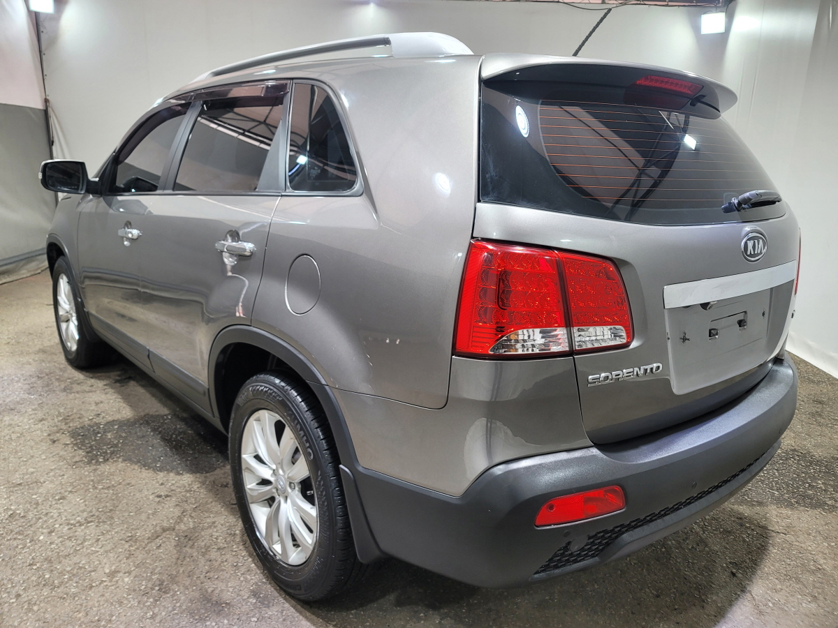 2010 KIA SORENTO R 