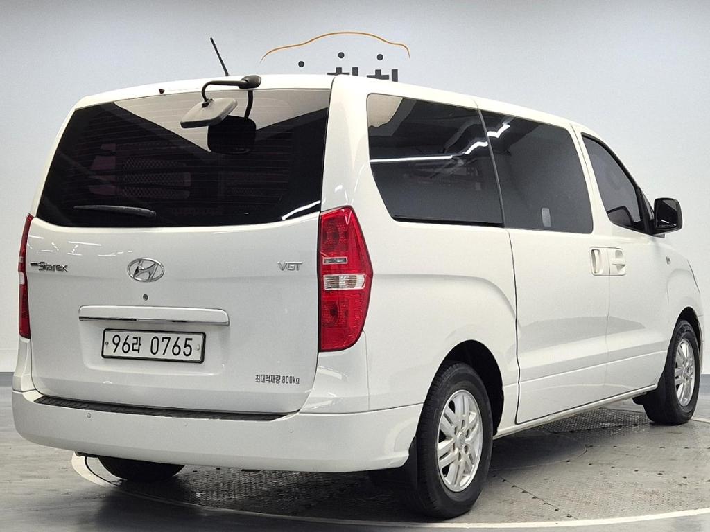 2018 HYUNDAI GRAND STAREX 