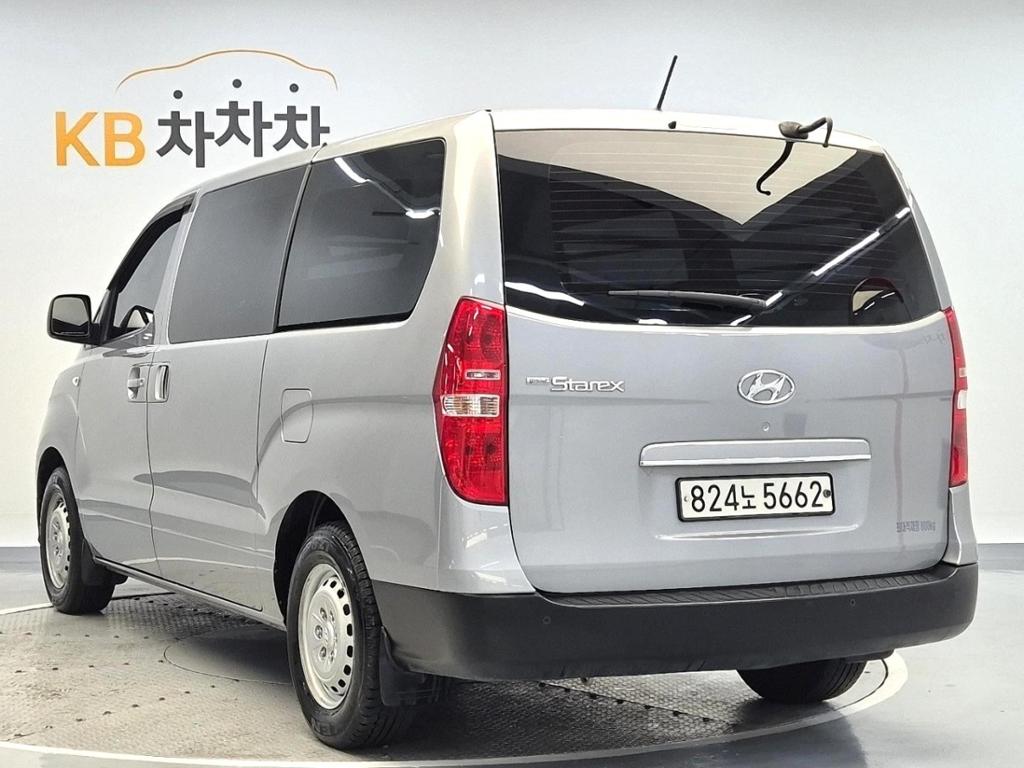 2019 HYUNDAI THE NEW GRAND STAREX 