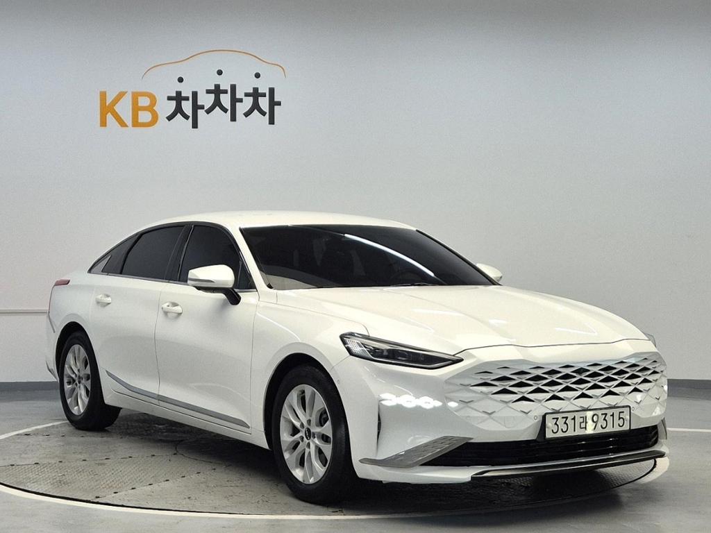 2022 KIA K8 