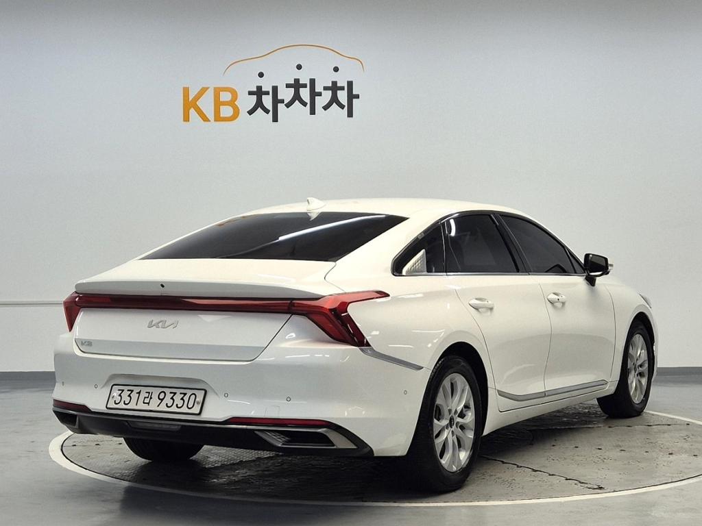2022 KIA K8 