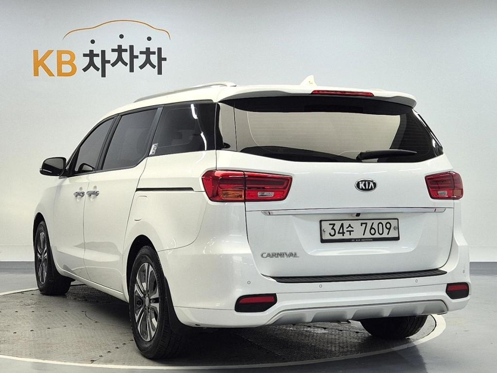 2019 KIA THE NEW CARNIVAL 