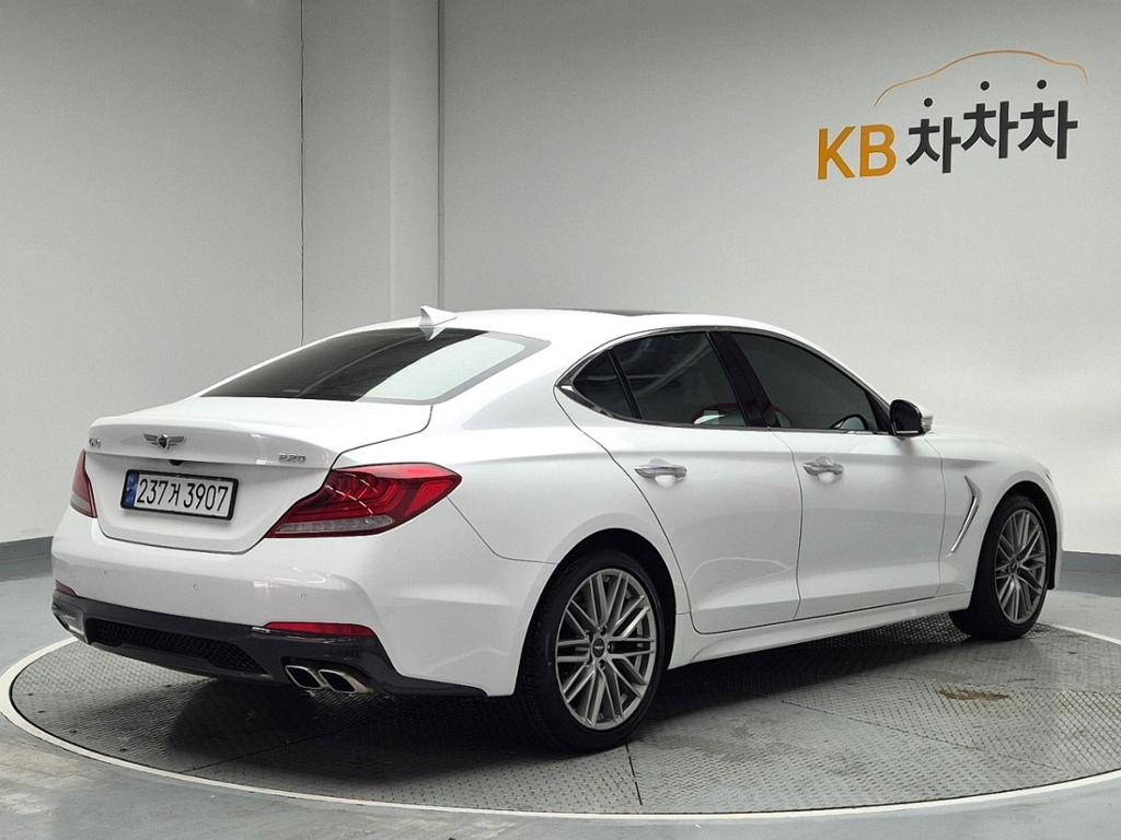 2020 GENESIS G70 