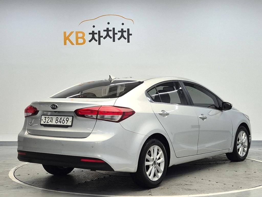 2016 KIA THE NEW K3 