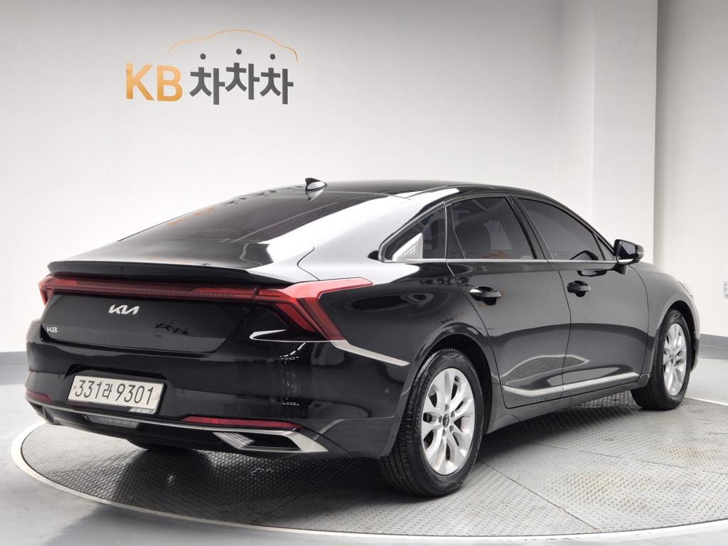 2022 KIA K8 