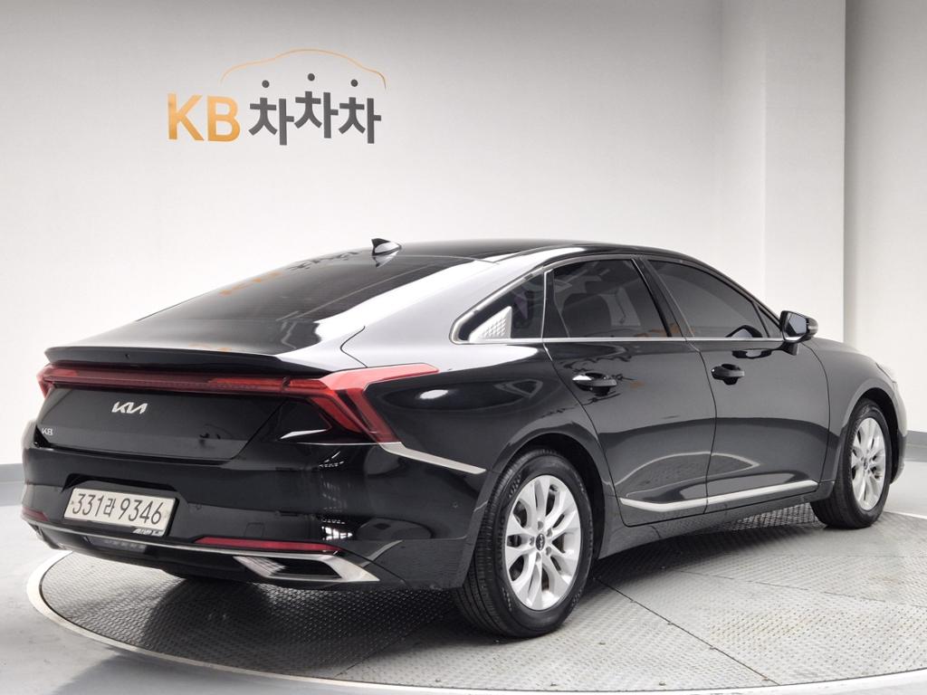 2022 KIA K8 