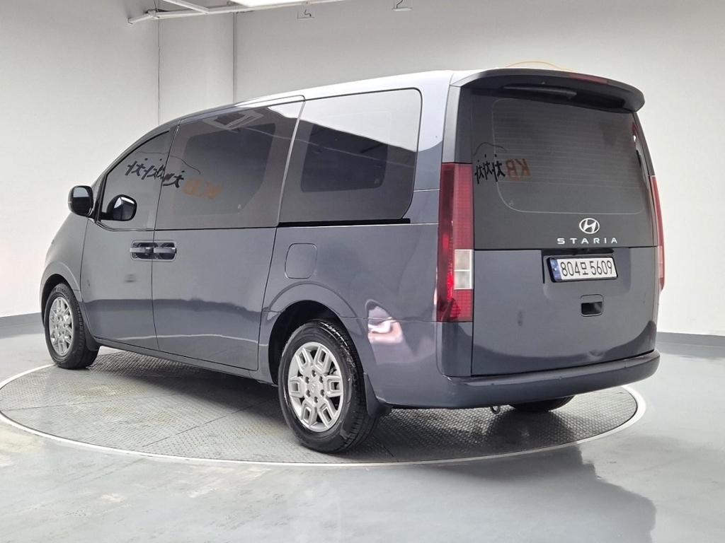 2023 HYUNDAI STARIA 