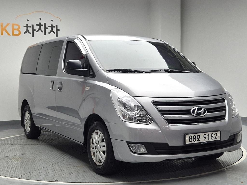 2016 HYUNDAI GRAND STAREX 