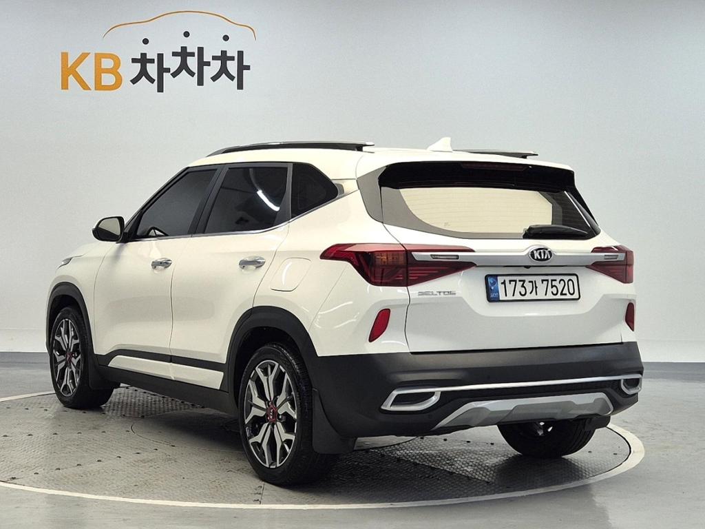 2022 KIA SELTOS 