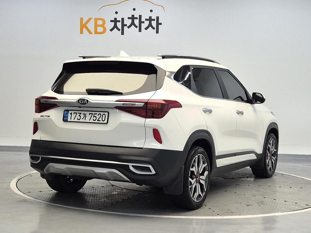 2022 KIA SELTOS 