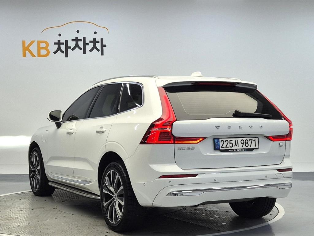 2022 VOLVO XC60 (2Gen) 