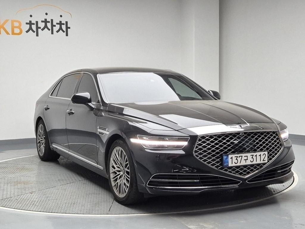 2021 GENESIS G90 
