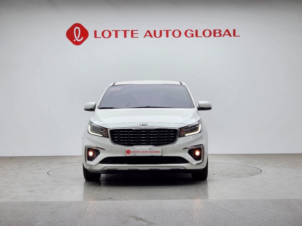 2020 KIA THE NEW CARNIVAL 9seat Diesel Luxury