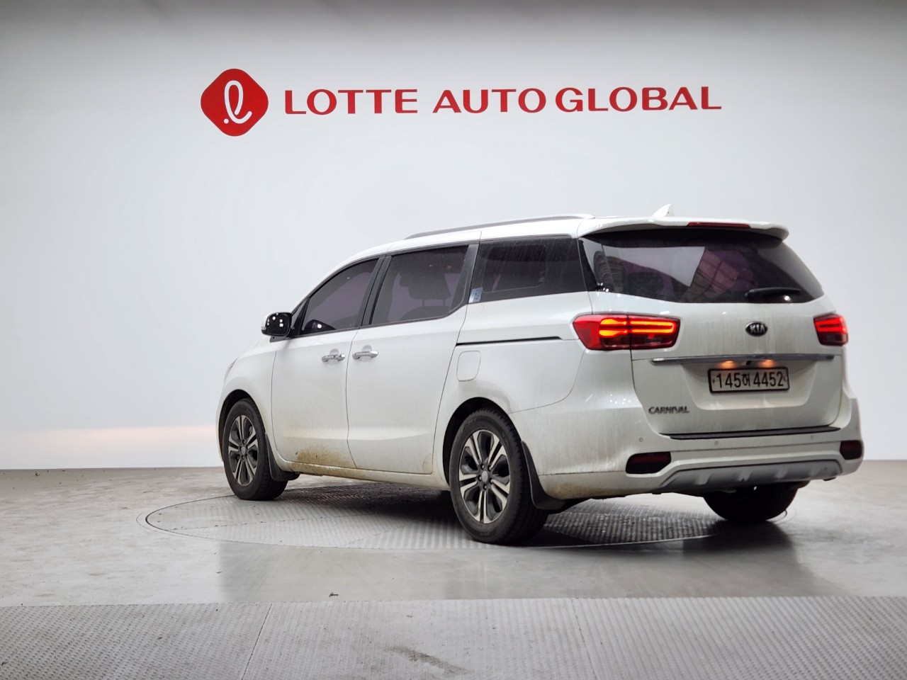2020 KIA THE NEW CARNIVAL 9seat Diesel Luxury