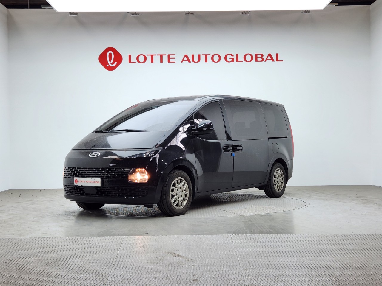 2023 HYUNDAI STARIA 2.2 Diesel Tourer 9seat 2W Modern