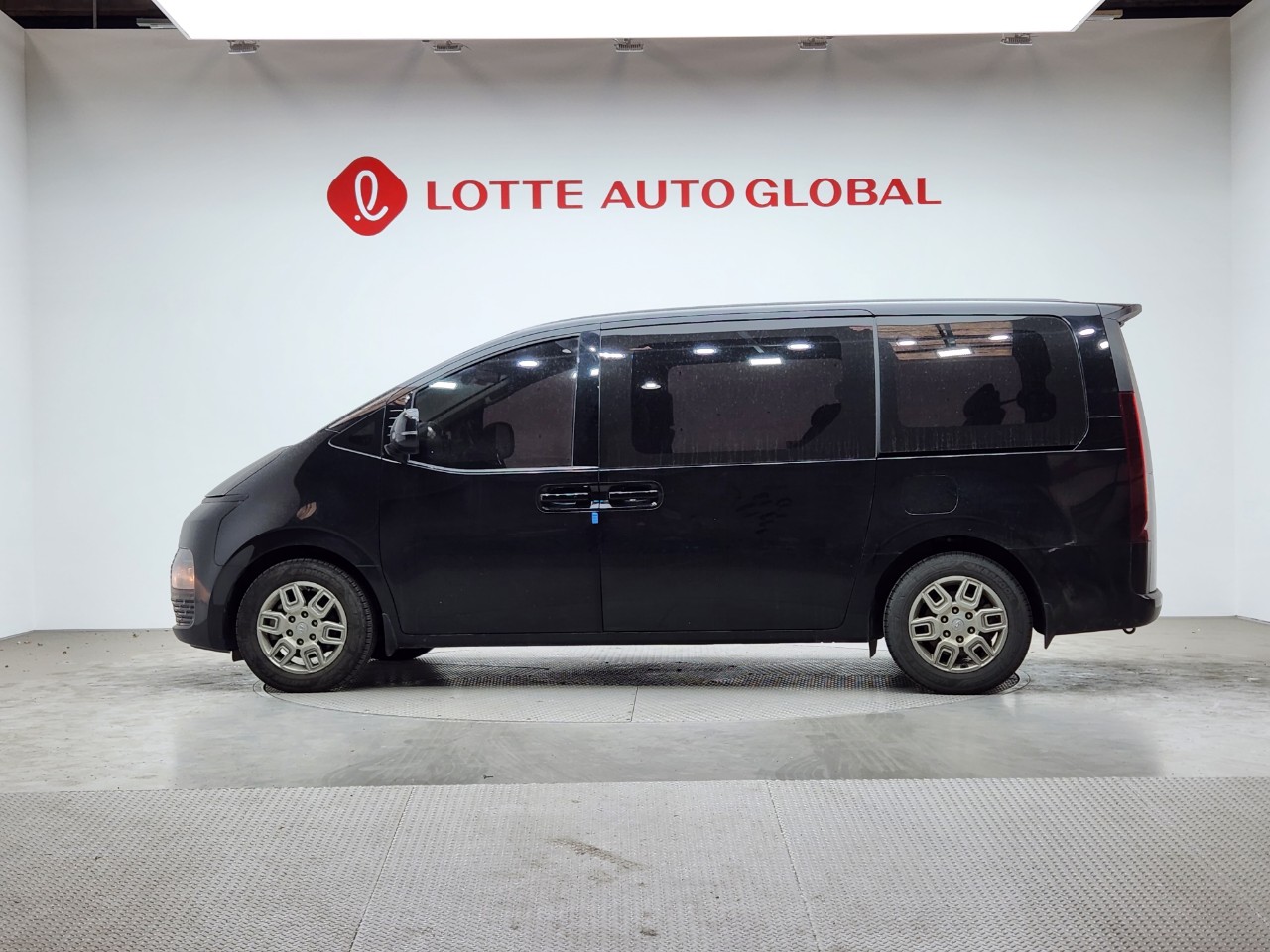 2023 HYUNDAI STARIA 2.2 Diesel Tourer 9seat 2W Modern