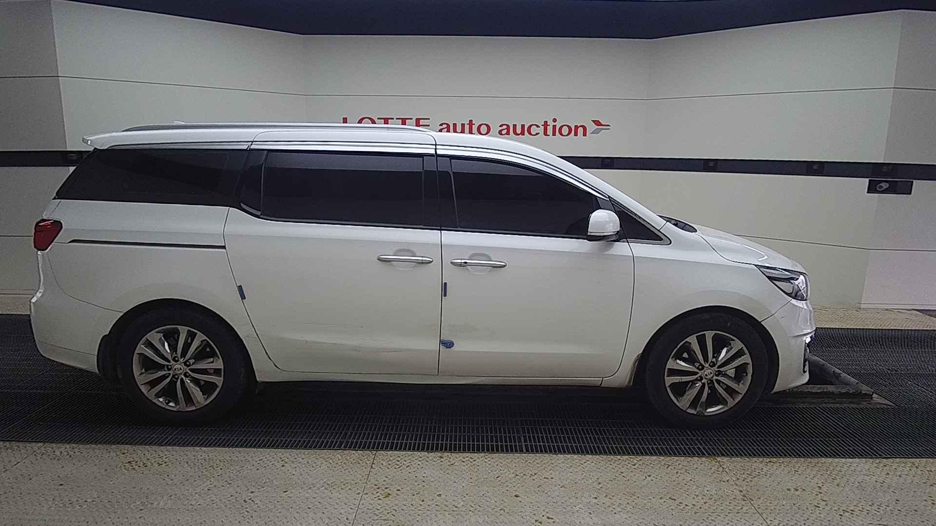 2018 KIA ALL NEW CARNIVAL 9seat Diesel Prestige