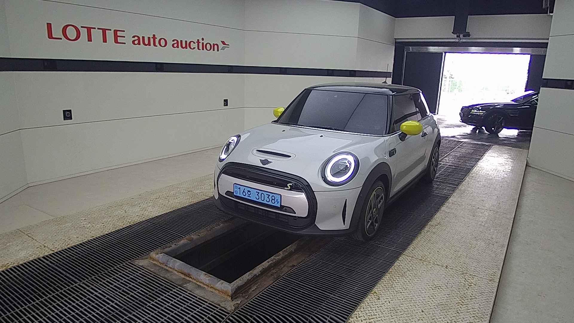 2022 MINI COOPER SE Electric 