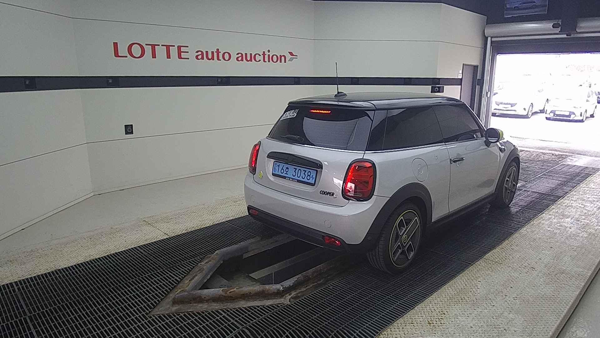 2022 MINI COOPER SE Electric 
