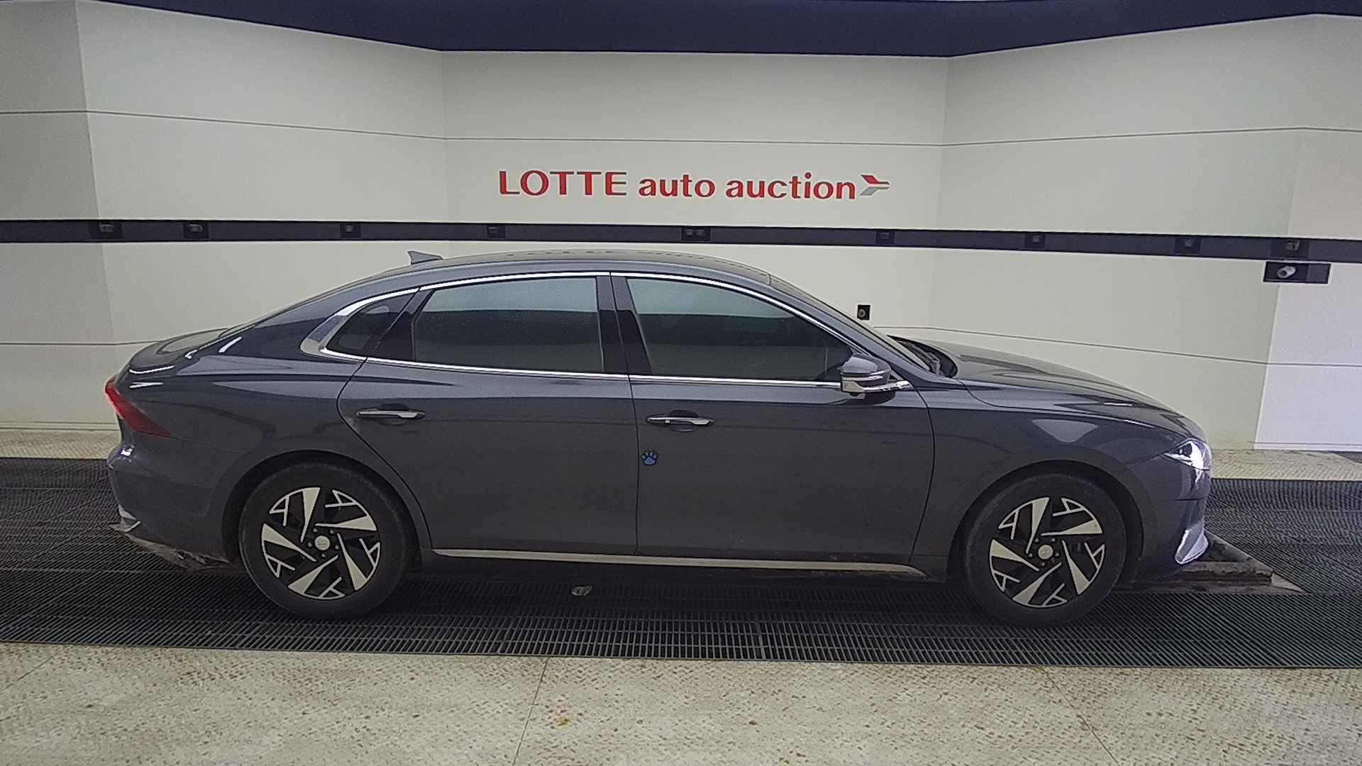 2022 HYUNDAI THE NEW GRANDEUR IG HYBRID 2.4 HEV Premium
