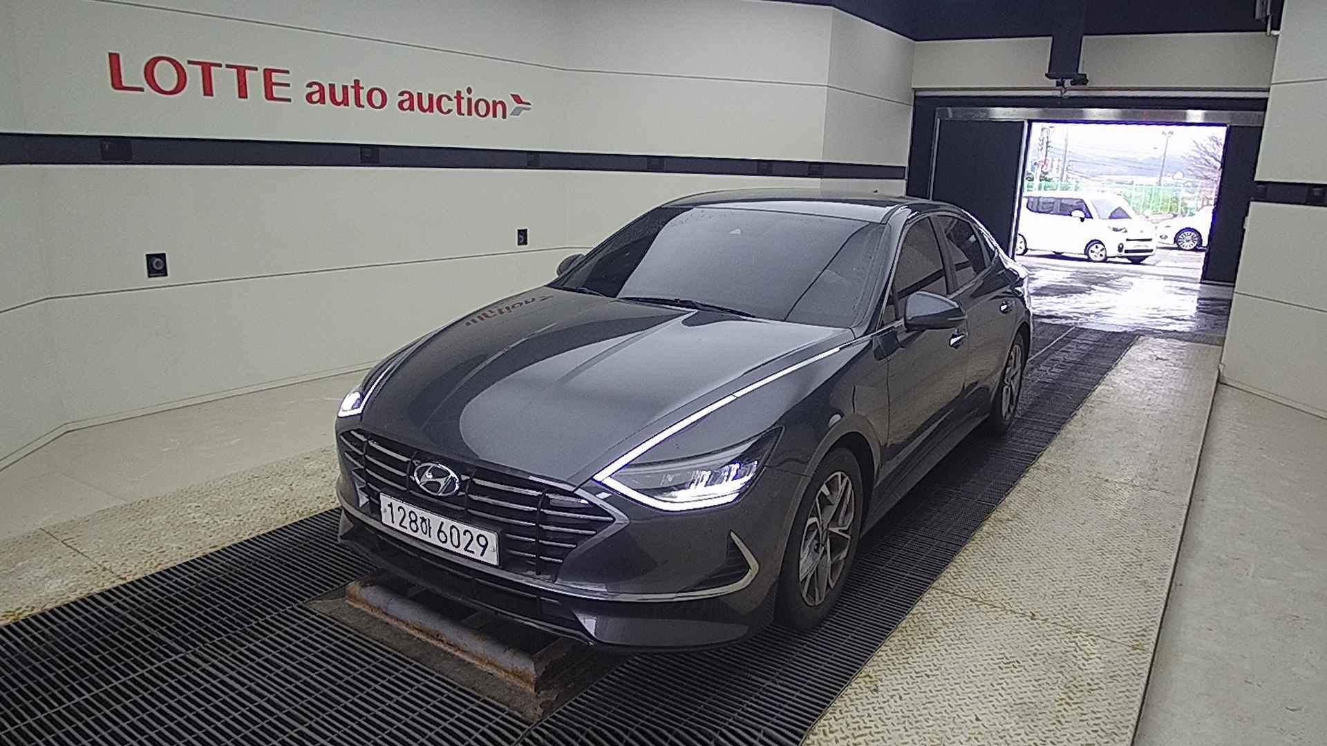 2020 HYUNDAI SONATA (DN8) G2.0 Premium