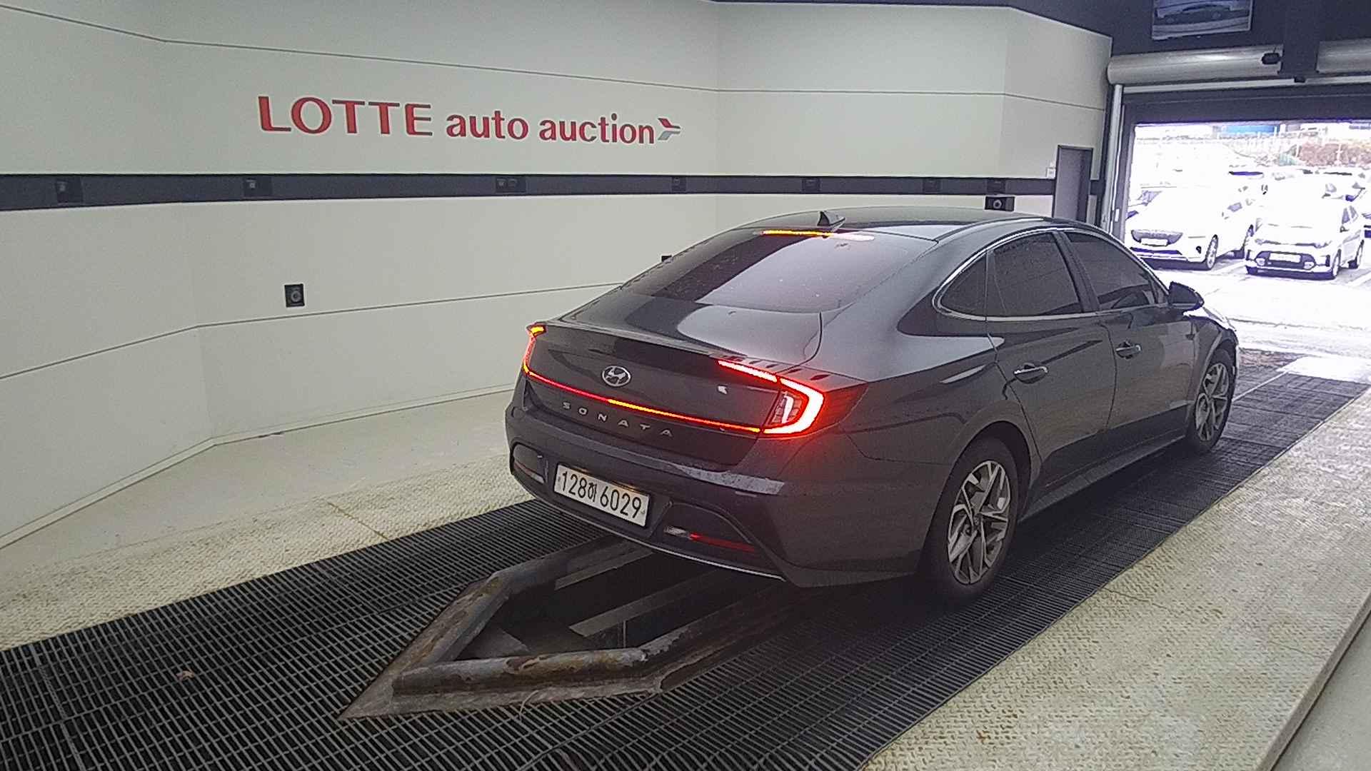 2020 HYUNDAI SONATA (DN8) G2.0 Premium