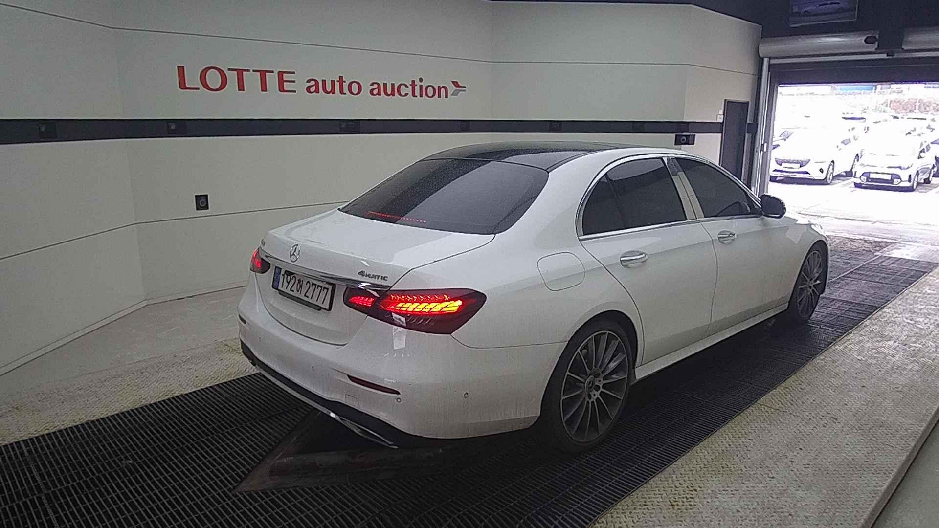 2022 BENZ E CLASS (5Gen) E350 4MATIC AMG Line