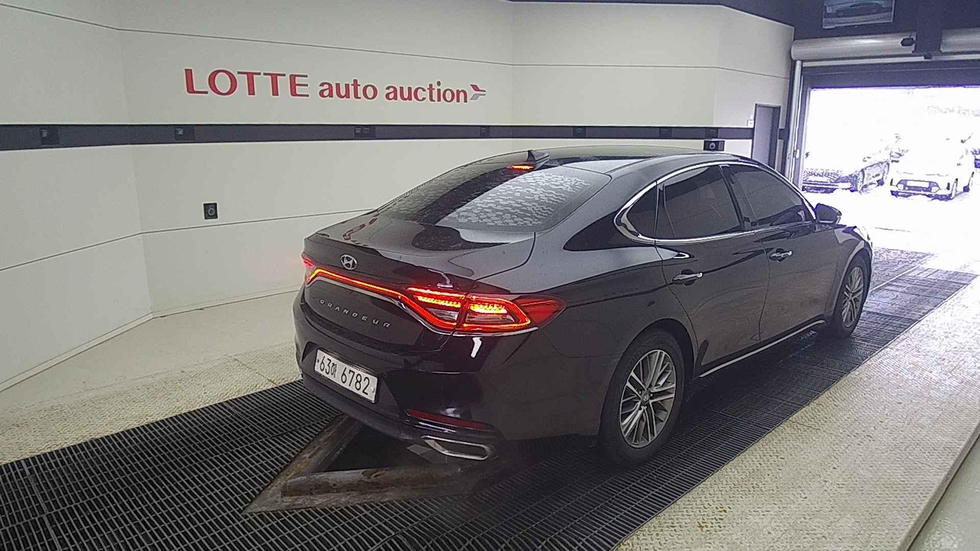 2018 HYUNDAI GRANDEUR IG 3.0 LPi STD