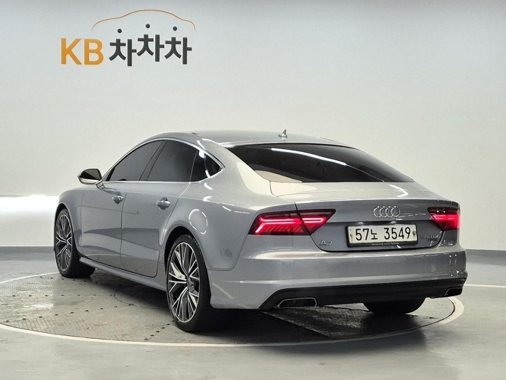 2016 AUDI A7 (1Gen) 