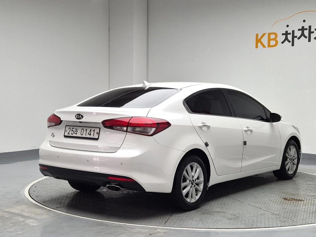 2017 KIA THE NEW K3 