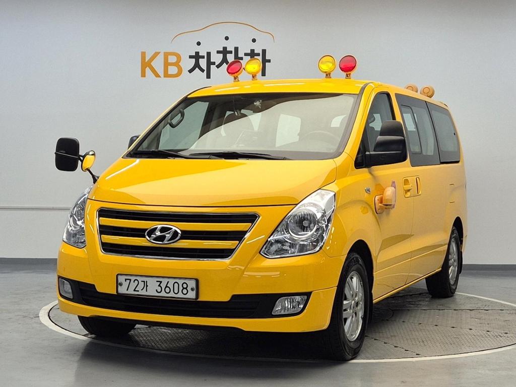 2016 HYUNDAI GRAND STAREX 